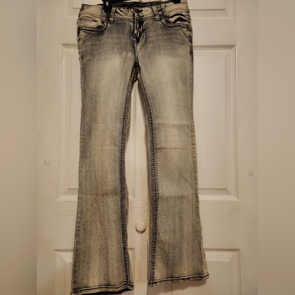 Wallflower Denim - Wallflower jeans